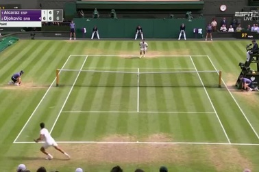 Djokovic thất bại cay đắng trước Alcaraz ở chung kết Wimbledon 2023