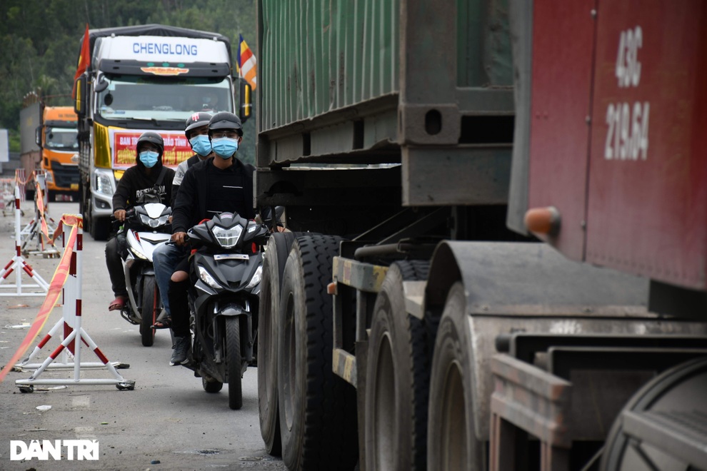 Chuyến hồi hương của những bạn trẻ bị Covid-19 đánh bật khỏi TPHCM - 6 Chuyến hồi hương của những bạn trẻ bị Covid-19 đánh bật khỏi TPHCM - 6