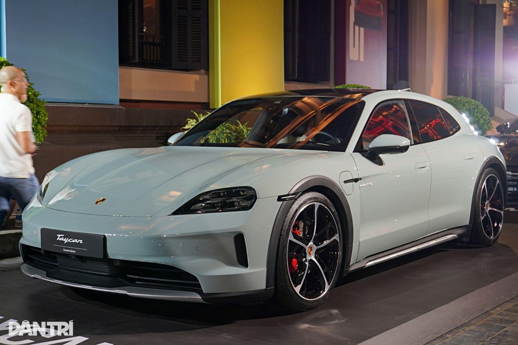 Có nguy cơ bốc cháy, loạt xe điện Porsche lại bị triệu hồi tại Việt Nam - 1 Có nguy cơ bốc cháy, loạt xe điện Porsche lại bị triệu hồi tại Việt Nam - 1