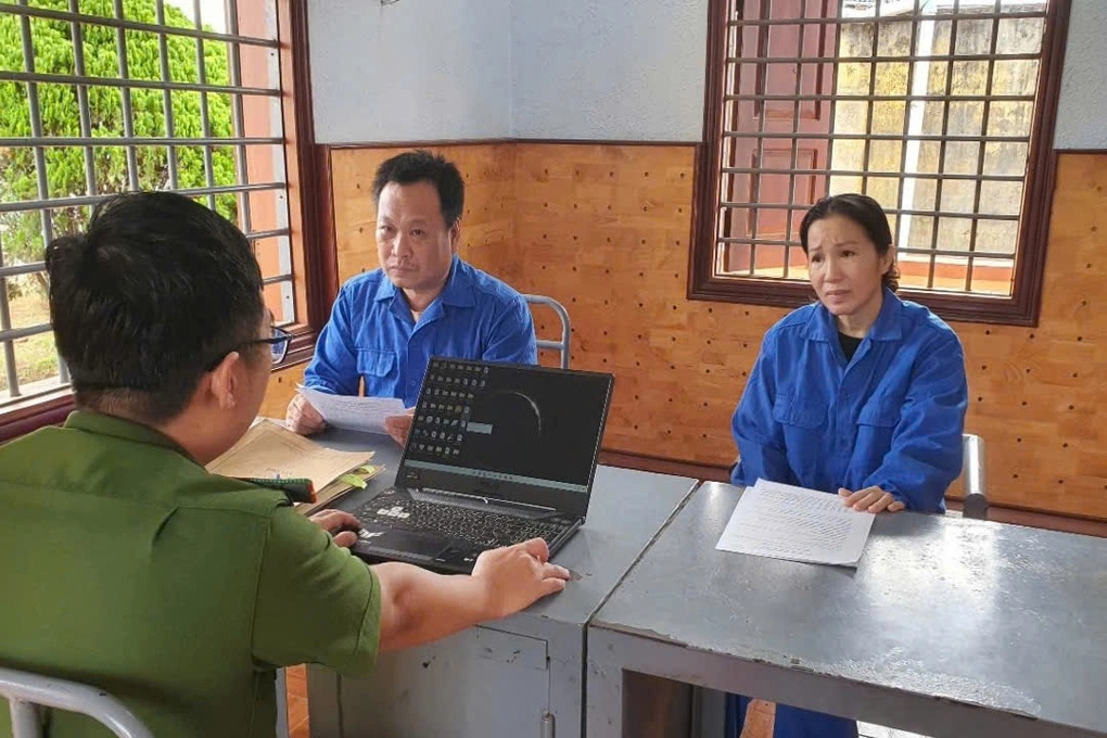 Vợ chồng chủ 2 doanh nghiệp bị bắt vì hô biến tài liệu kế toán - 1 Vợ chồng chủ 2 doanh nghiệp bị bắt vì hô biến tài liệu kế toán - 1