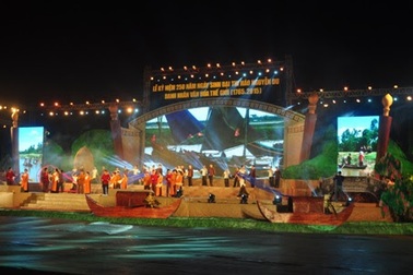 Long trọng Kỷ niệm 250 năm sinh Đại thi hào Nguyễn Du