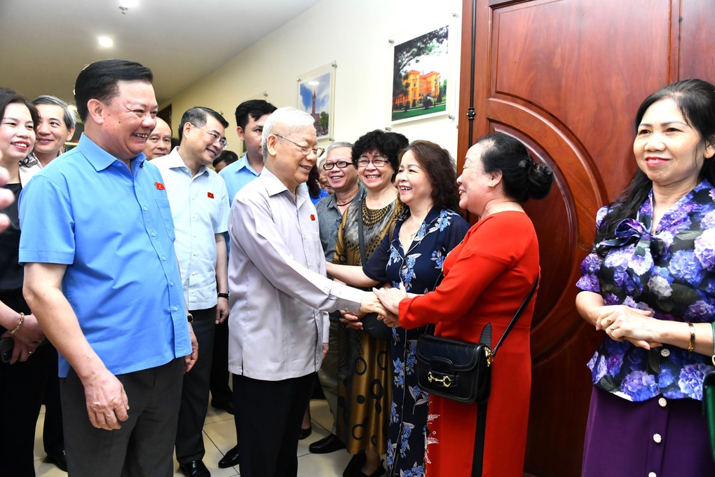 Không xứng đáng thì từ chức đi, rút lui trong danh dự - 2 Không xứng đáng thì từ chức đi, rút lui trong danh dự - 2