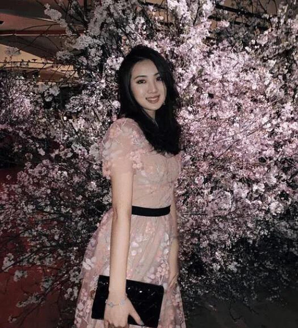 Thực hư mối quan hệ giữa siêu mẫu Hề Mộng Dao và gia đình nhà chồng - 4 Thực hư mối quan hệ giữa siêu mẫu Hề Mộng Dao và gia đình nhà chồng - 4