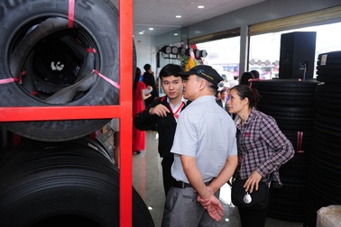 Bridgestone khai trương trung tâm lốp xe Giáp Bát