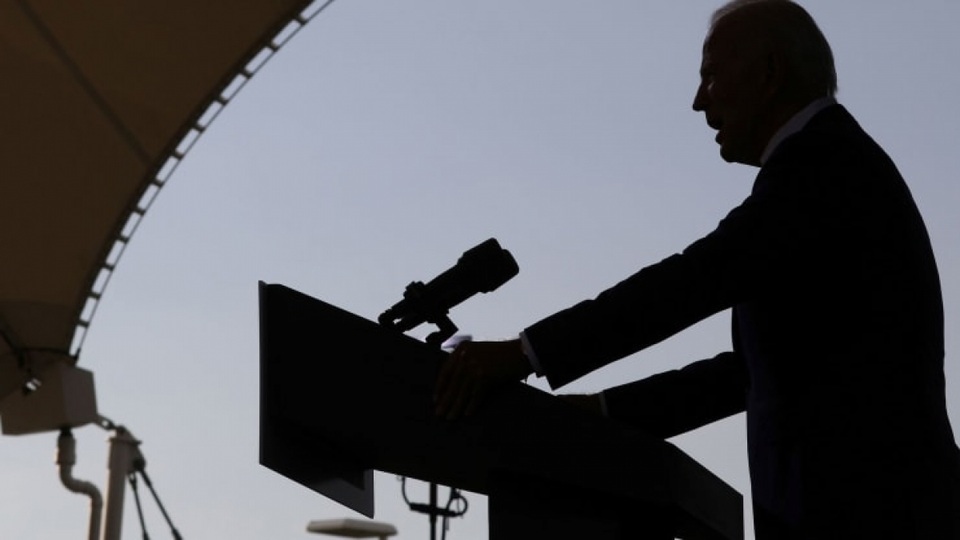“Điều bất ngờ tháng 10” khiến ông Biden đi vào “vết xe đổ” của bà Hillary? - 1 “Điều bất ngờ tháng 10” khiến ông Biden đi vào “vết xe đổ” của bà Hillary? - 1