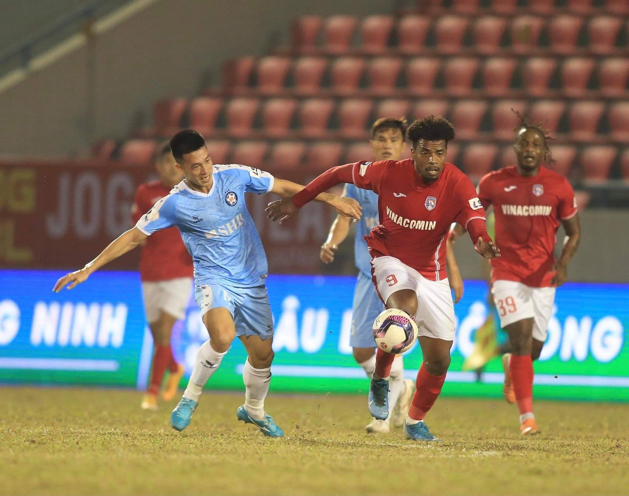 Than Quảng Ninh thua SHB Đà Nẵng tại Cẩm Phả - 1