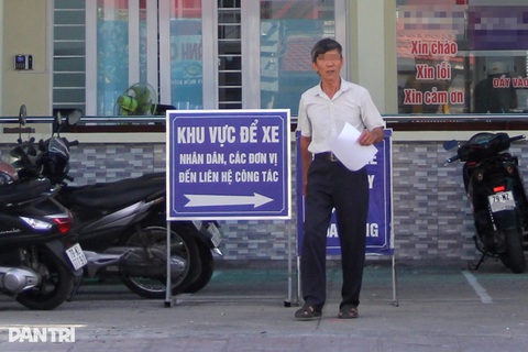 Sai sót khi xử lý hồ sơ, chính quyền xã xin lỗi người dân