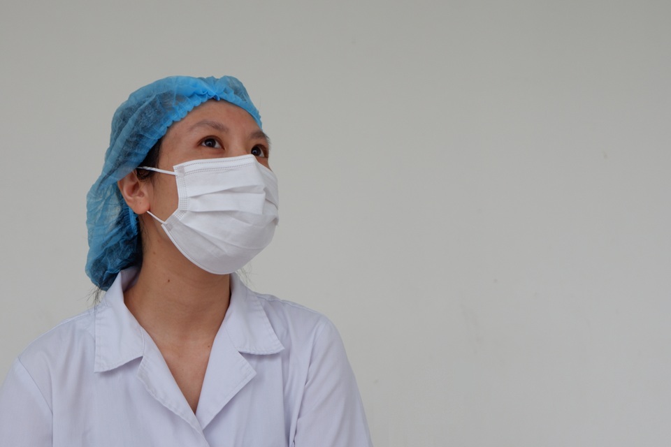 Trên tuyến đầu chống Covid-19: Tháng 8 rồi, bao giờ mẹ về với con? - 8 Trên tuyến đầu chống Covid-19: Tháng 8 rồi, bao giờ mẹ về với con? - 8