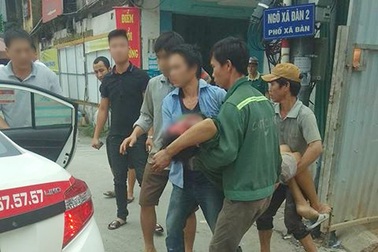 Thùng phuy phát nổ ở Xã Đàn, 1 người bị thương