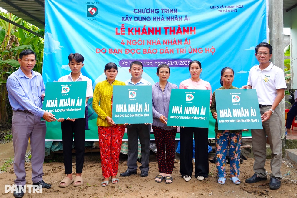 Khánh thành 4 ngôi nhà Nhân ái ở Cần Thơ, giúp các hộ nghèo sớm an cư - 2 Khánh thành 4 ngôi nhà Nhân ái ở Cần Thơ, giúp các hộ nghèo sớm an cư - 2