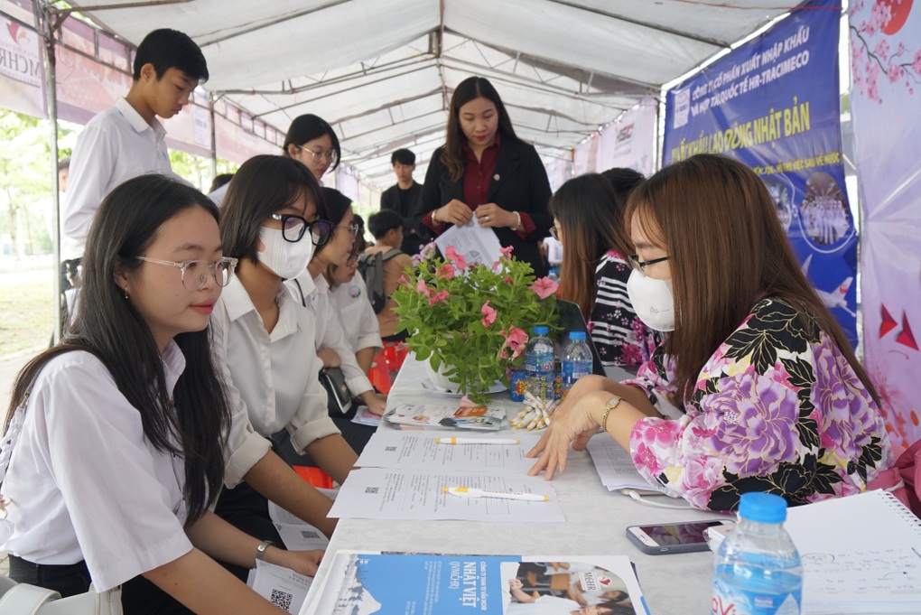 500 học sinh khám phá chính mình để chọn nghề phù hợp - 2