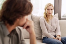 Là vợ chồng, chẳng gì gây tổn thương cho nhau dễ hơn 4 hành động này