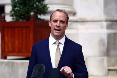 Anh đình chỉ hiệp ước dẫn độ với Hong Kong bất chấp cảnh báo của Trung Quốc