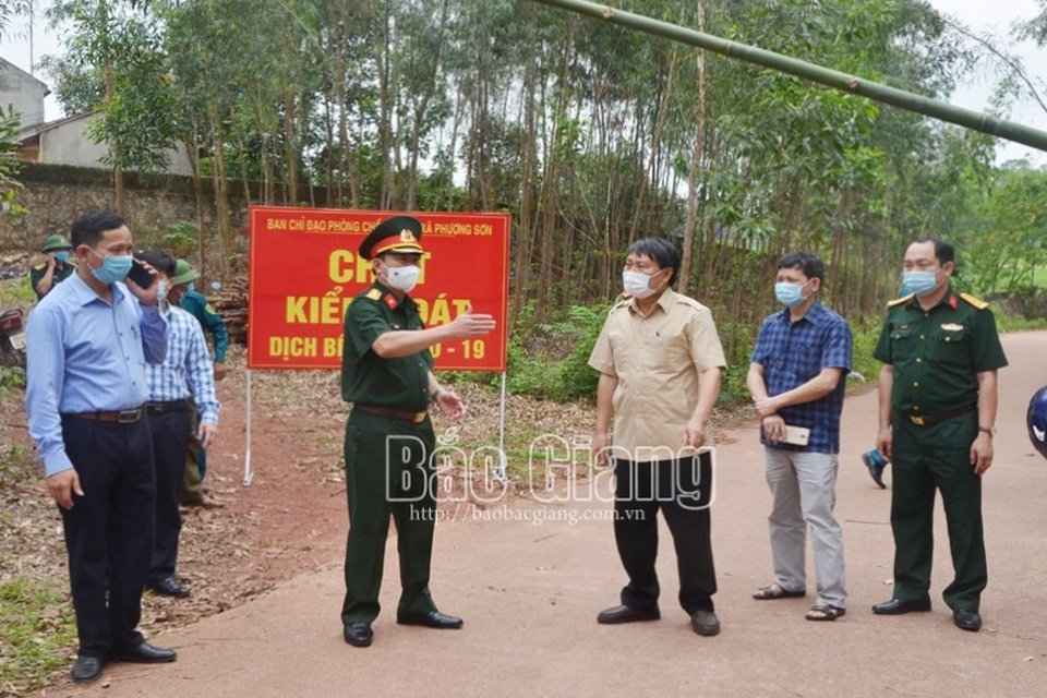 Chiều nay Bắc Giang giãn cách xã hội toàn bộ 3 huyện - 1 Chiều nay Bắc Giang giãn cách xã hội toàn bộ 3 huyện - 1