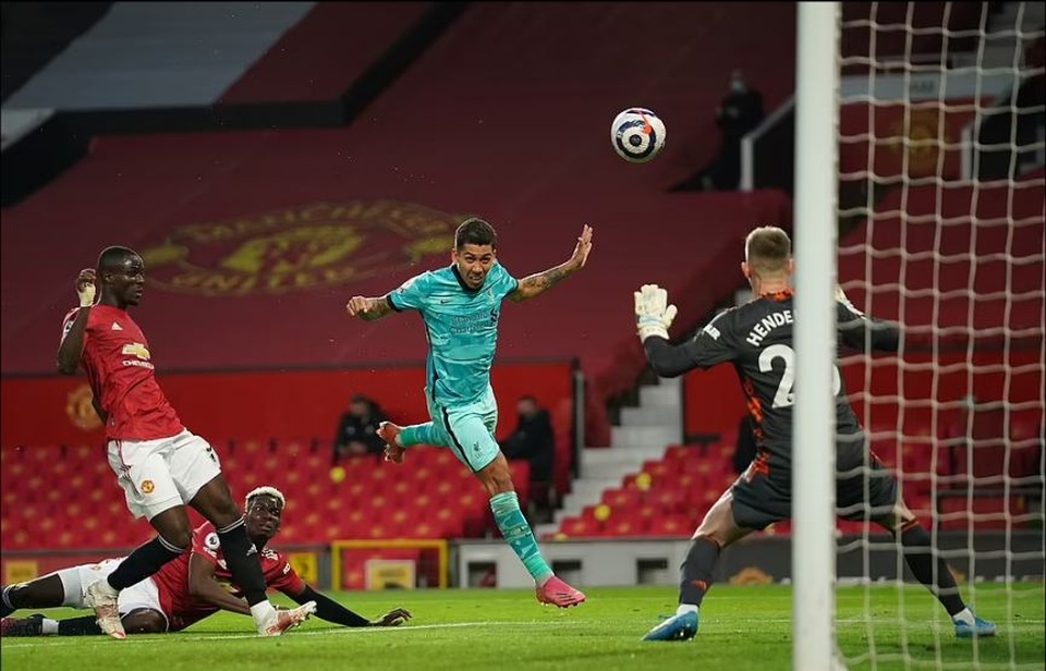 HLV Solskjaer: Man Utd thua vì biếu cho Liverpool hai bàn thắng - 2 HLV Solskjaer: Man Utd thua vì biếu cho Liverpool hai bàn thắng - 2