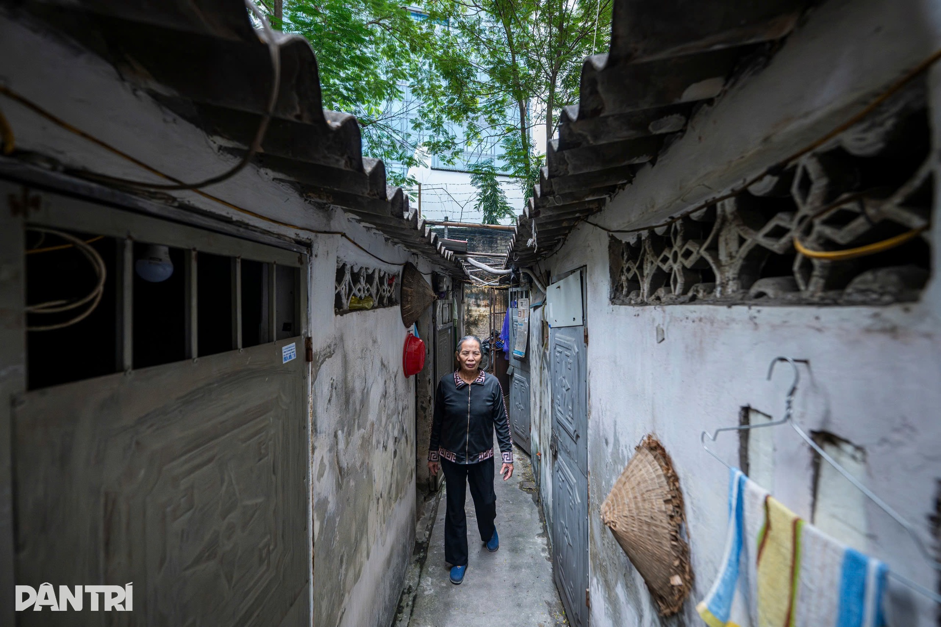 ជីវិតប្រជាជនតស៊ូជាមួយភាពត្រជាក់នីមួយៗក្នុងតំបន់លាងឈាមទីក្រុងហាណូយ - ២ Những phận người chật vật theo từng đợt rét tại xóm chạy thận Hà Nội - 2