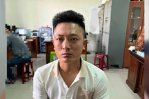 Hai người chạy xe ôm dàn dựng trộm tiền của du khách ở Hội An