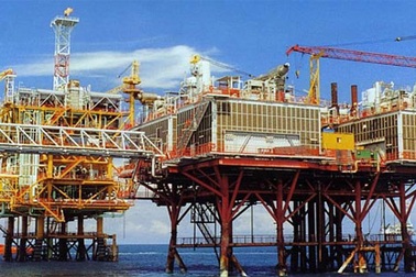 Đầu năm, dầu khí đòi nợ ngành thuế