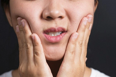 Dấu hiệu nhiều người tưởng nhiệt miệng hóa ra lại là ung thư