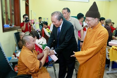 Phó Thủ tướng dự Ngày hội hiến máu, hiến tạng tại Học viện Phật giáo