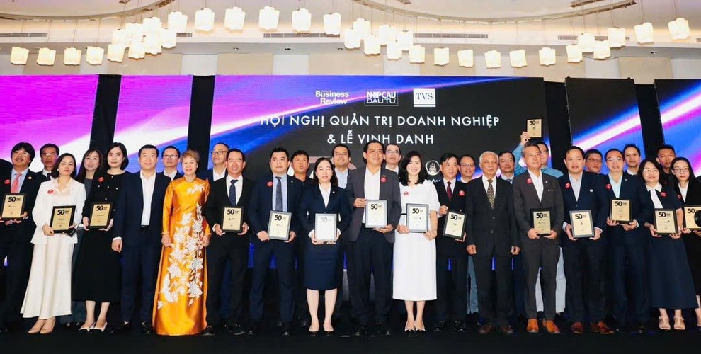 Bảo Việt thuộc Top 50 công ty kinh doanh hiệu quả nhất Việt Nam 2025 - 1 Bảo Việt thuộc Top 50 công ty kinh doanh hiệu quả nhất Việt Nam 2025 - 1