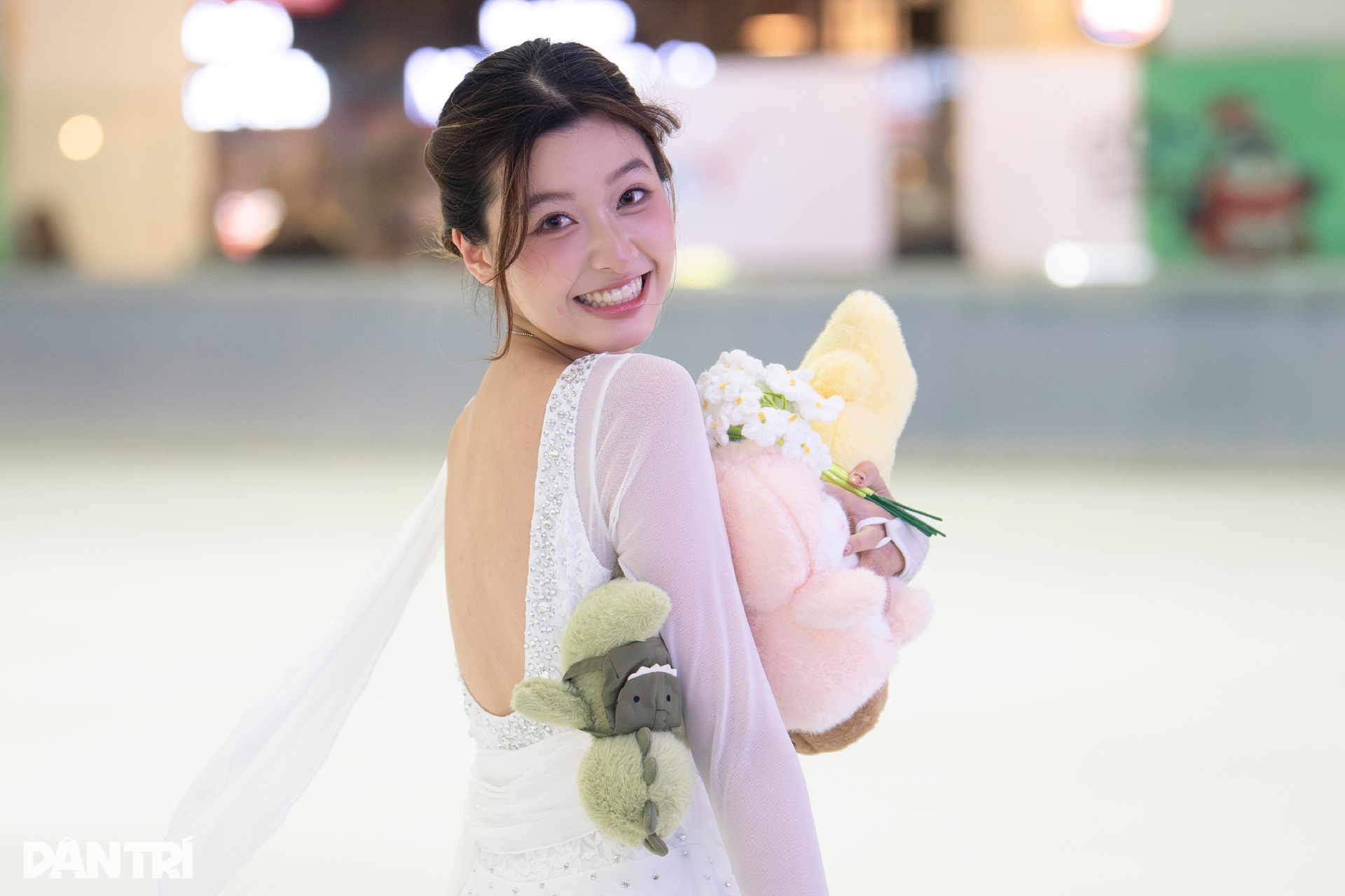 全国ユースフィギュアスケート選手権で美女たちがその美しさを披露 - 4 Những bóng hồng khoe sắc tại Giải vô địch trẻ trượt băng Quốc gia - 4