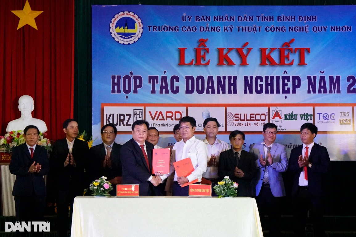 Doanh nghiệp đặt hàng, sinh viên ra trường không lo thất nghiệp - 2 Doanh nghiệp đặt hàng, sinh viên ra trường không lo thất nghiệp - 2