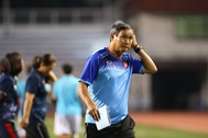 HLV Mai Đức Chung: “Tuyển nữ Việt Nam sẽ chú trọng chống bóng bổng trước Thái Lan”