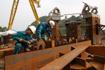 Doanh nghiệp Nhà nước “trầy trật cổ phần” làm gánh nặng nợ quốc gia thêm lớn