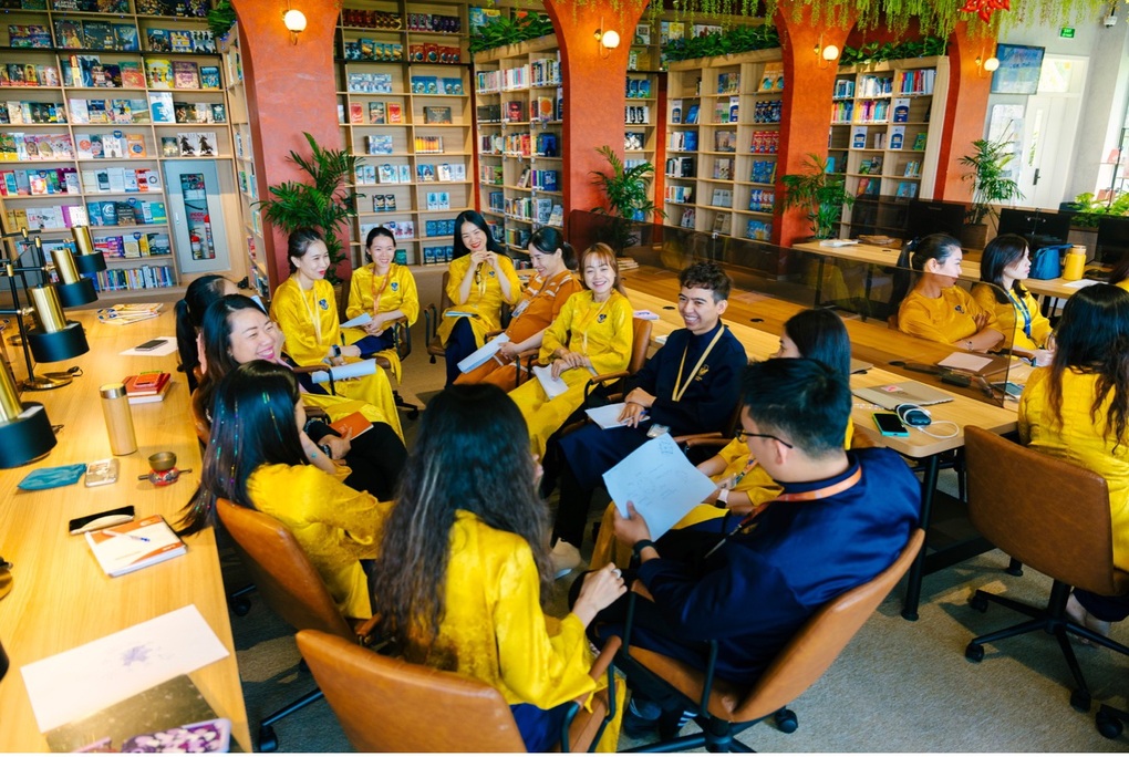 GS.TS. Hà Vĩnh Thọ: Hạnh phúc là một kỹ năng và cần phải tự học - 3 GS.TS. Hà Vĩnh Thọ: Hạnh phúc là một kỹ năng và cần phải tự học - 3