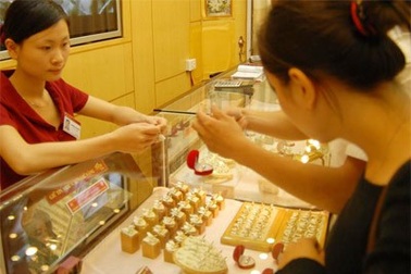 Thị trường điều chỉnh giảm, vàng không còn "lấp lánh"