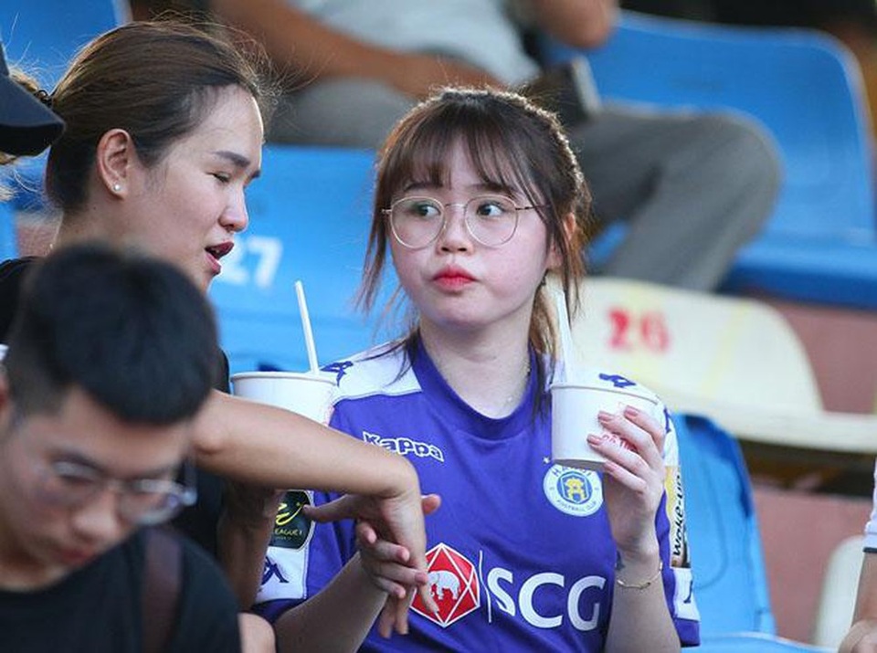 Bạn gái của Quang Hải hủy trạng thái hẹn hò - 2 Bạn gái của Quang Hải hủy trạng thái hẹn hò - 2