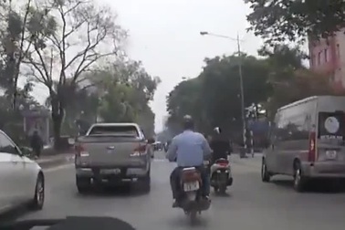 Đụng độ kinh hoàng giữa các "hung thần" đường phố