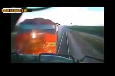 Kinh hoàng với những tình huống tai nạn đường sắt