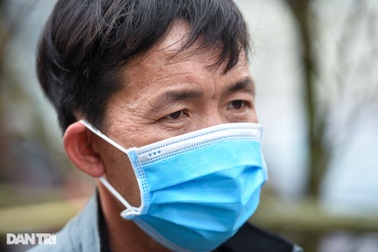 Chuyện chàng trai người Mông vượt 200 km mang đào xuống Thủ đô bán Tết