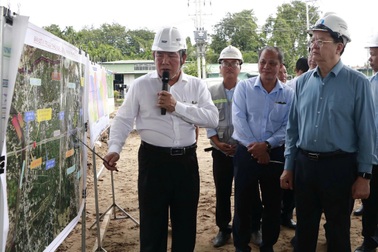 Phó Thủ tướng Mai Văn Chính kiểm tra tiến độ Vành đai 3 TPHCM