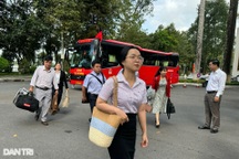 TPHCM nắm bắt tâm tư cán bộ gặp khó khăn, phải di chuyển xa sau sáp nhập