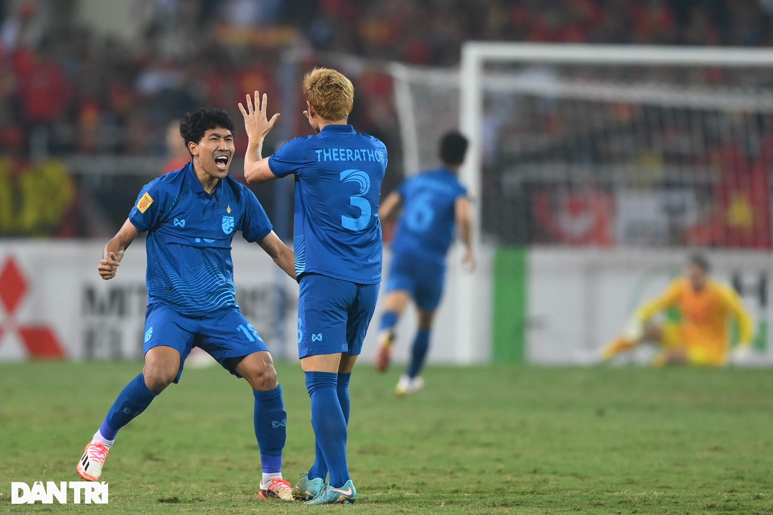Bàn gỡ hòa 2-2 mở ra cơ hội lật ngược thế cờ cho đội tuyển Việt Nam - 3 Bàn gỡ hòa 2-2 mở ra cơ hội lật ngược thế cờ cho đội tuyển Việt Nam - 3
