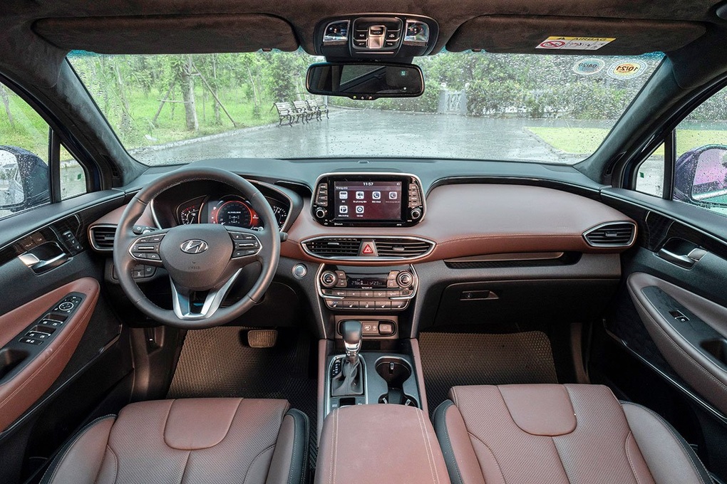 Sau thời bia kèm lạc, Hyundai Santa Fe được ưu đãi tới 100 triệu đồng - 3 Sau thời bia kèm lạc, Hyundai Santa Fe được ưu đãi tới 100 triệu đồng - 3