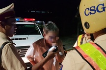 Say “đứng không vững”, một tài xế ô tô bị phạt 35 triệu đồng