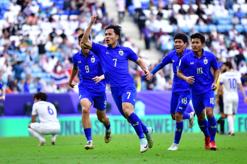 Cổ động viên Thái Lan tiếc nuối khi đội nhà dừng bước ở Asian Cup - 1 Cổ động viên Thái Lan tiếc nuối khi đội nhà dừng bước ở Asian Cup - 1