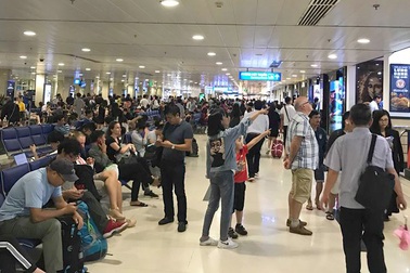 Nữ Việt kiều báo mất hơn 200 triệu đồng ở sân bay Tân Sơn Nhất