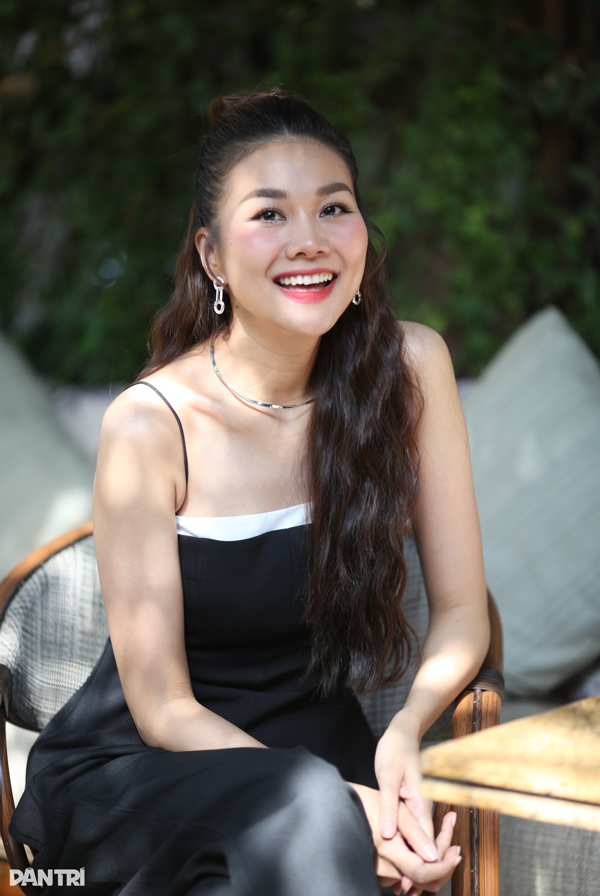 Siêu mẫu Thanh Hằng chia sẻ về mối quan hệ với Hà Anh Tuấn, Hồ Ngọc Hà - 6 Siêu mẫu Thanh Hằng chia sẻ về mối quan hệ với Hà Anh Tuấn, Hồ Ngọc Hà - 6