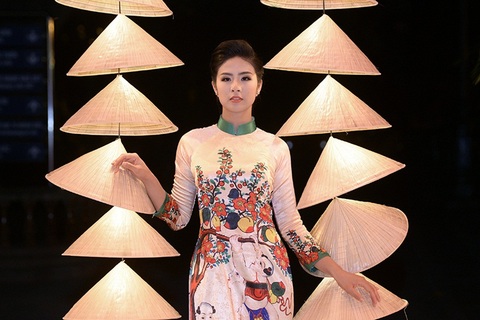 Hoa hậu Ngọc Hân chắp cánh ý tưởng cùng “chú lính chì” Thiện Nhân