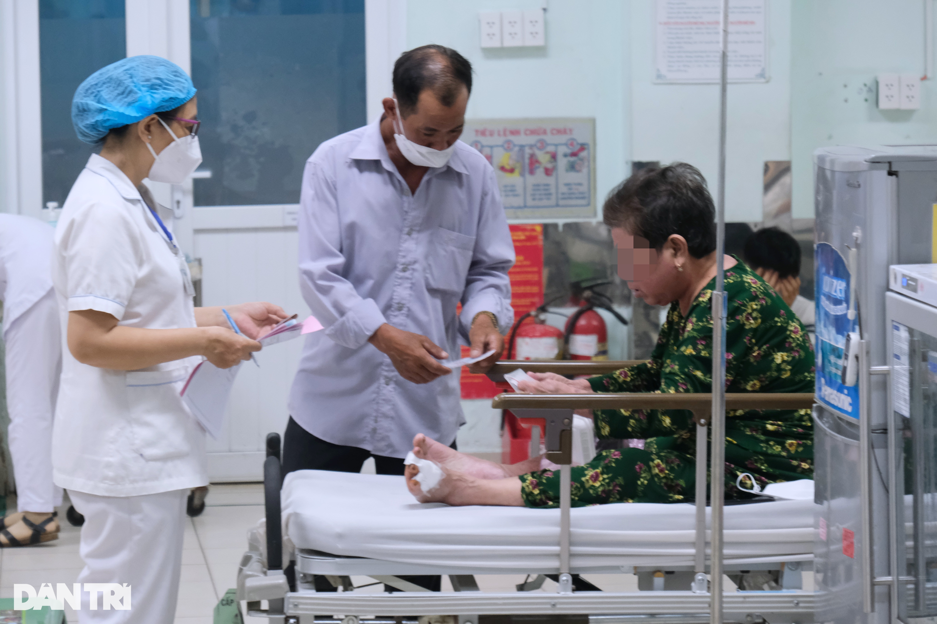 Bệnh viện cấp cứu hàng đầu TPHCM làm gì để bác sĩ không bị hành hung? - 5 Bệnh viện cấp cứu hàng đầu TPHCM làm gì để bác sĩ không bị hành hung? - 5