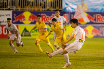 HA Gia Lai hưởng phạt đền tranh cãi, "tội đồ" CLB Nam Định kêu oan bị hại