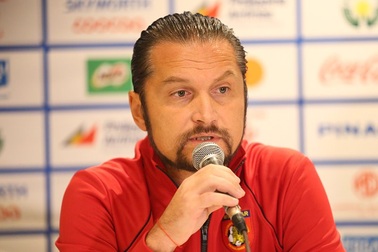 Thắng Philippines, HLV Myanmar gửi chiến thư tới U22 Việt Nam