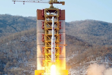 Mỹ nghi Triều Tiên thử động cơ tên lửa mới