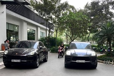 Diễn biến mới nhất vụ 2 xe Porsche Macan mang biển số "song sinh"