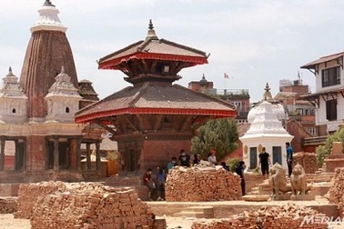 Động đất Nepal: Hơn 7.600 người chết, tái thiết mất 5-7 năm